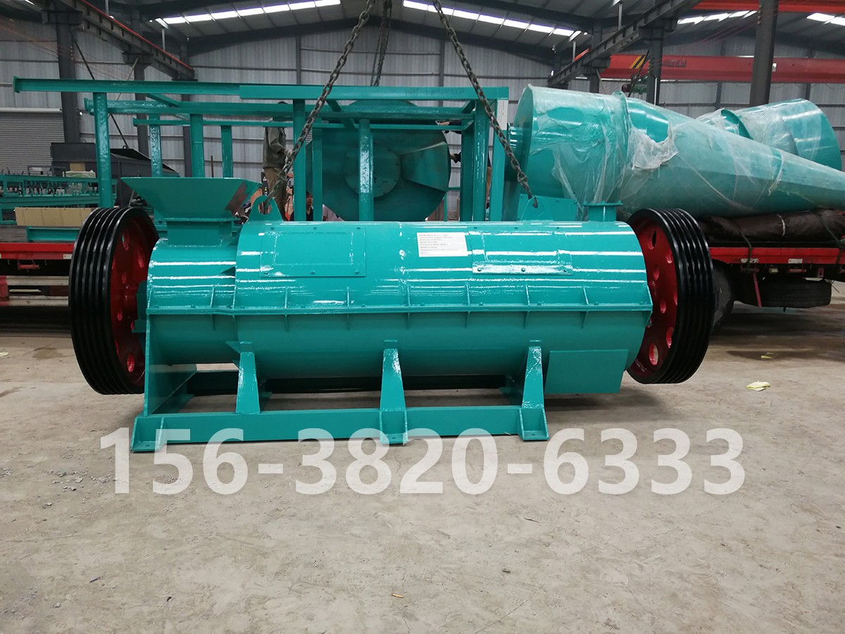 新型有機(jī)肥造粒機(jī)